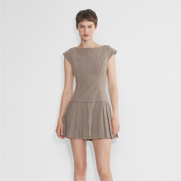 Aritzia Dresses & Skirts - Aritzia Sunday Best Palette Dress